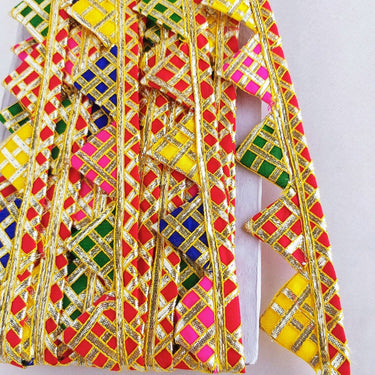 Red Fringe Bunting Trim in Red, Green, Yellow